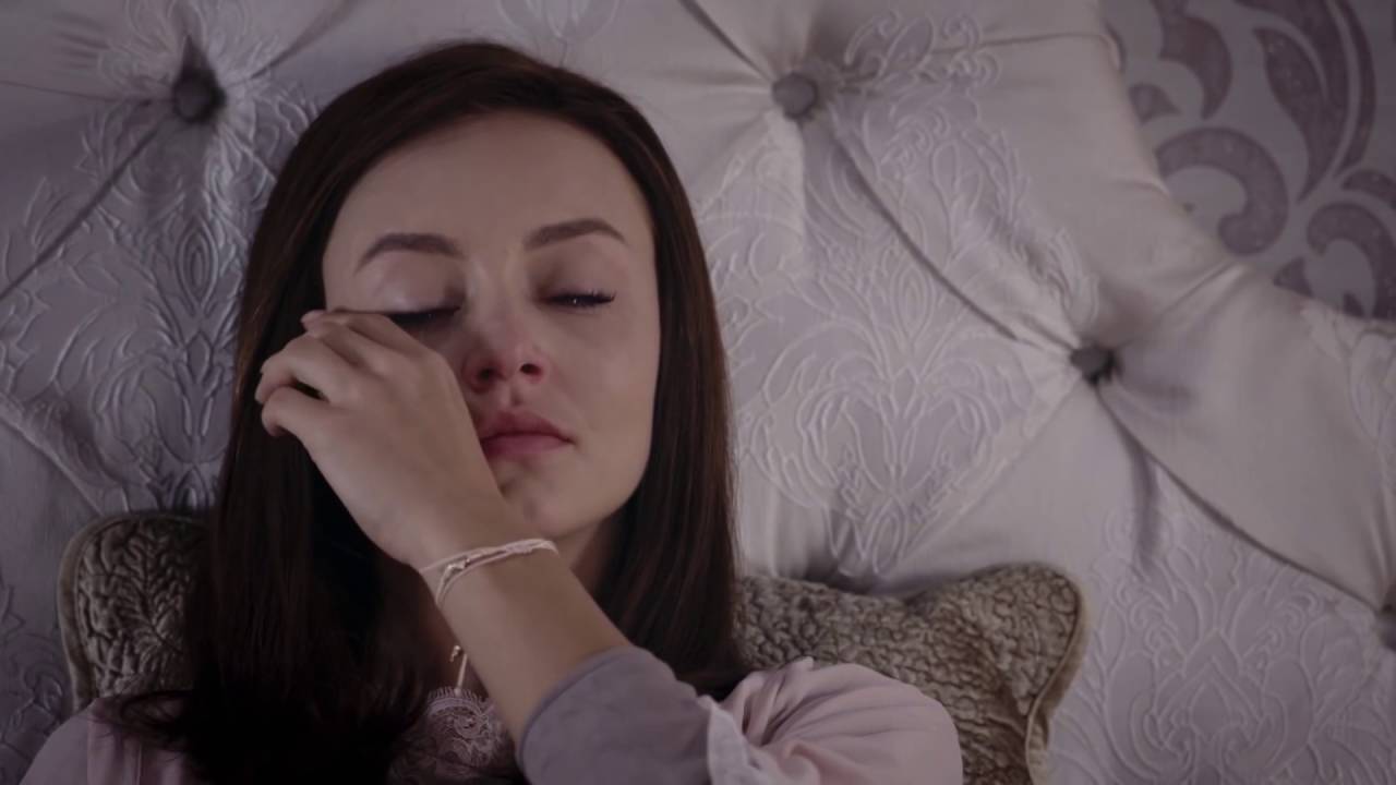 Três Vezes Ana Ana Letícia humilha Ana Laura Série Turca